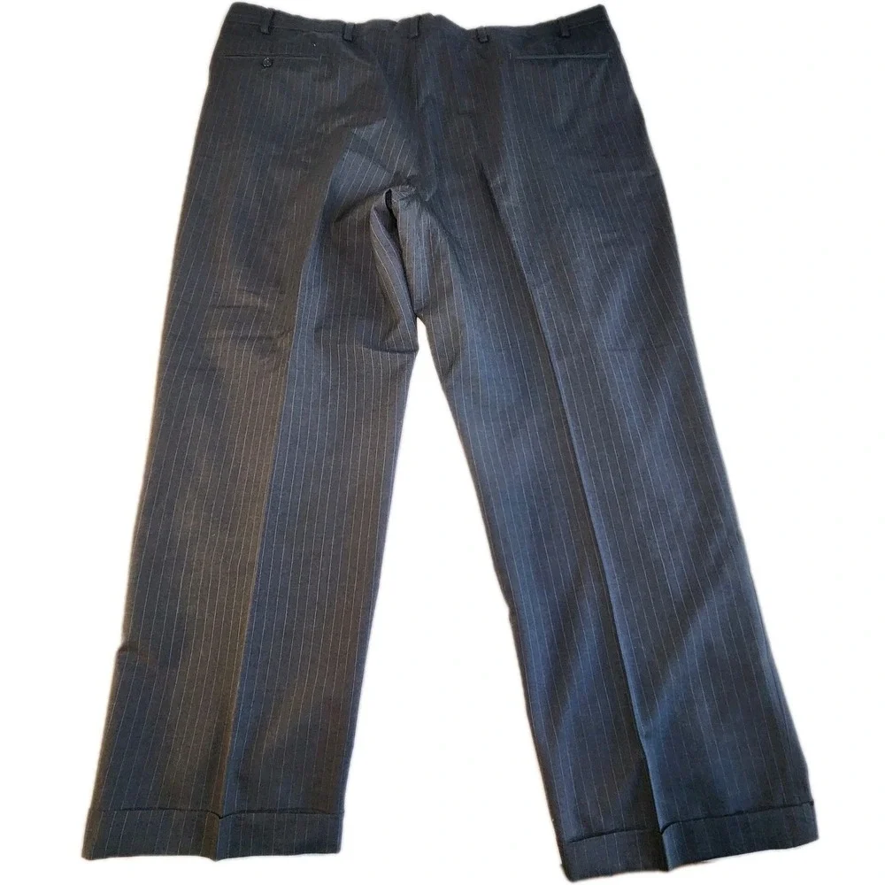 JOS A BANK 2 PC Wool Suit Mens 46R 41R 42 x 28 Gray Chalk Striped Pleated Cuffed
